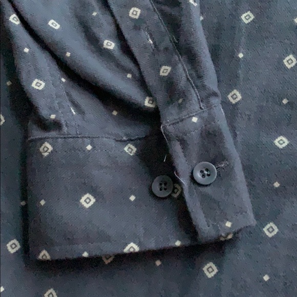 Visitor Button Up - Picture 4 of 4